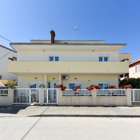 Apartments Kolt - 15M From Sea كالي المظهر الخارجي الصورة