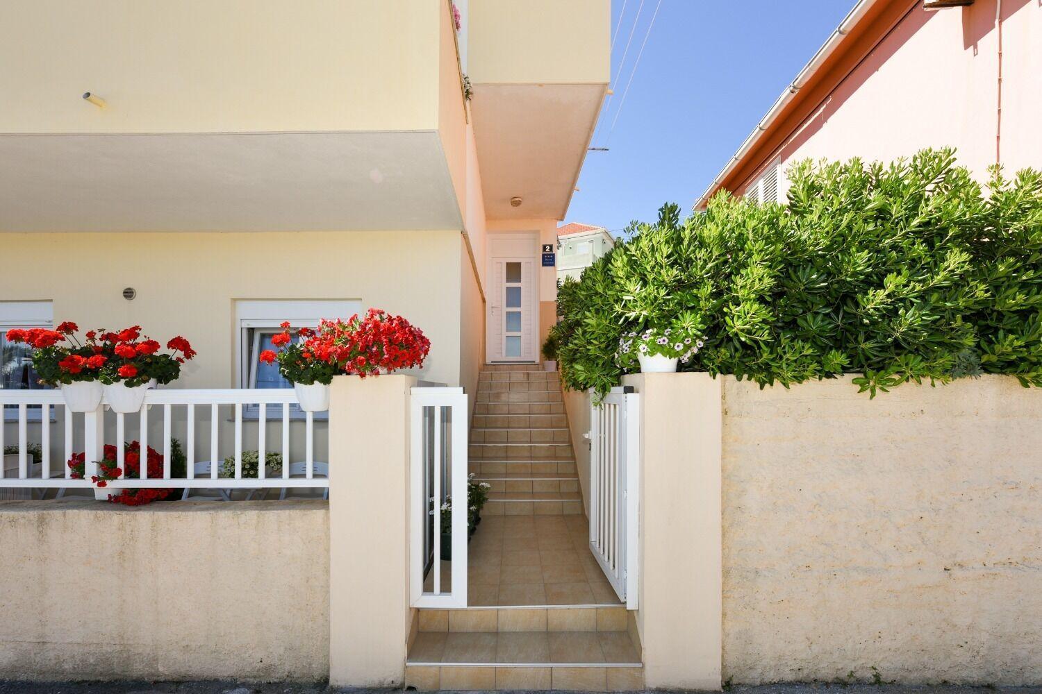 Apartments Kolt - 15M From Sea كالي المظهر الخارجي الصورة